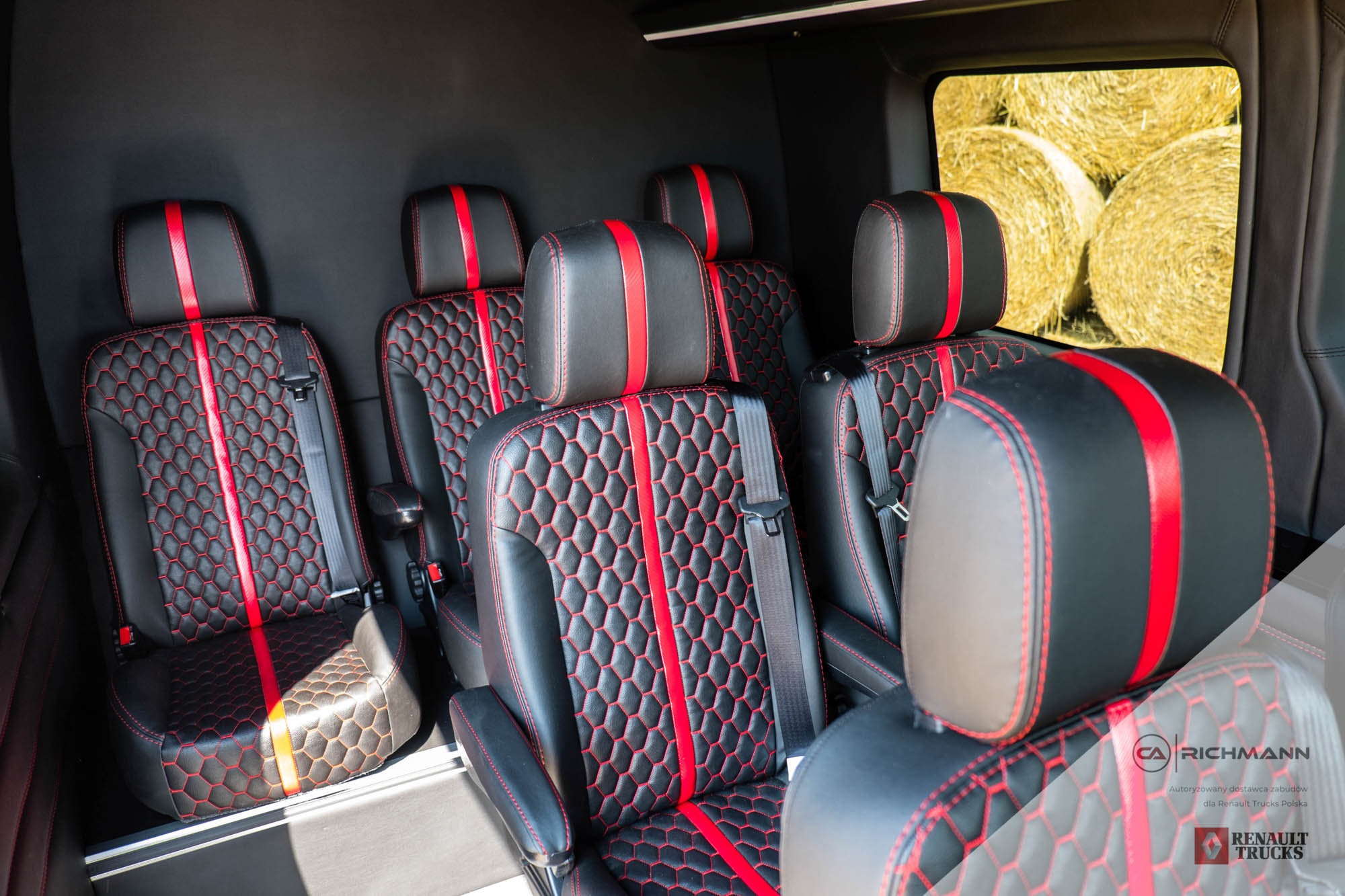 zabudowy busów vip