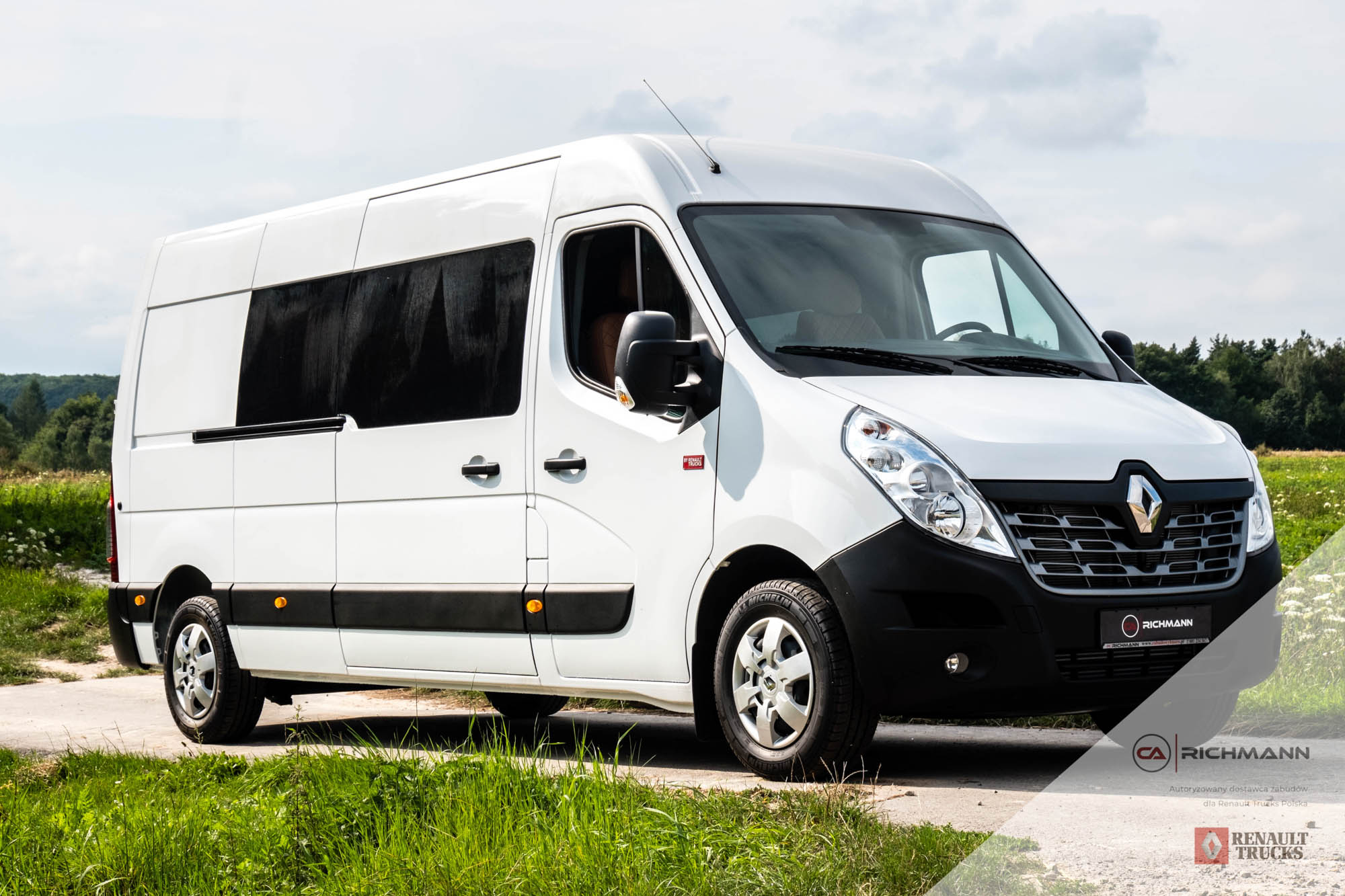 przeróbki busów na osobowe