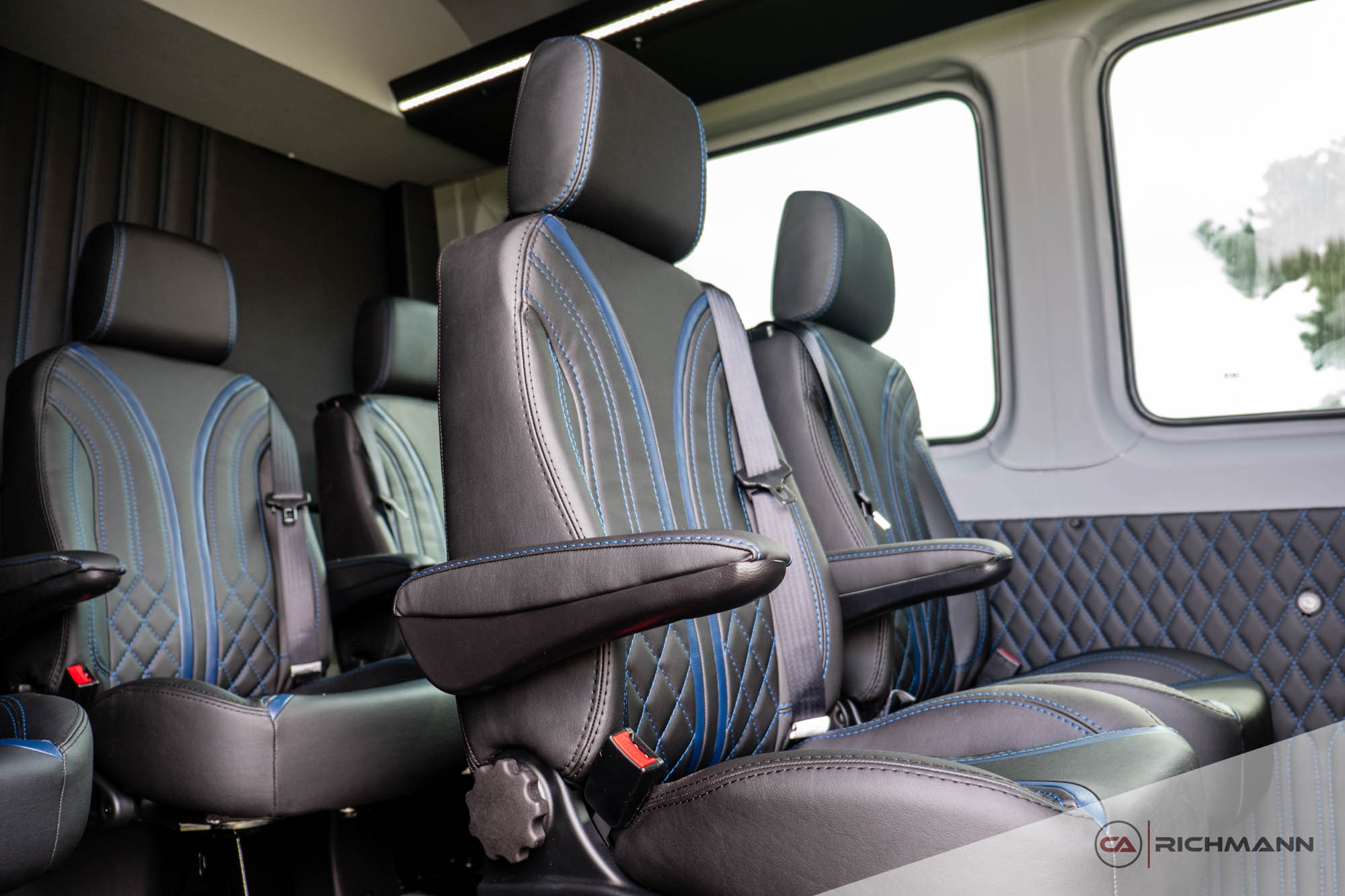 zabudowy busów vip