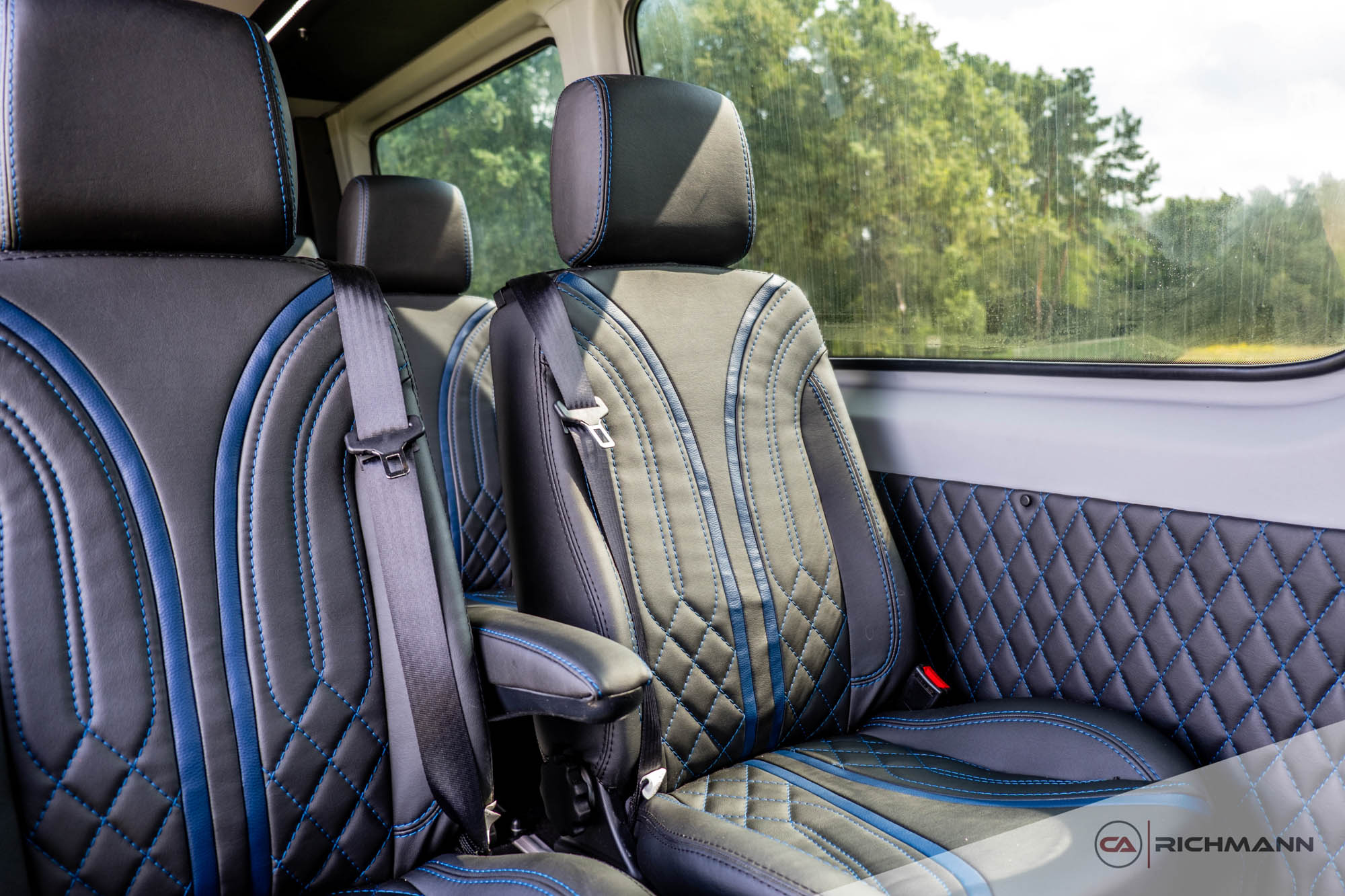 zabudowy busów vip