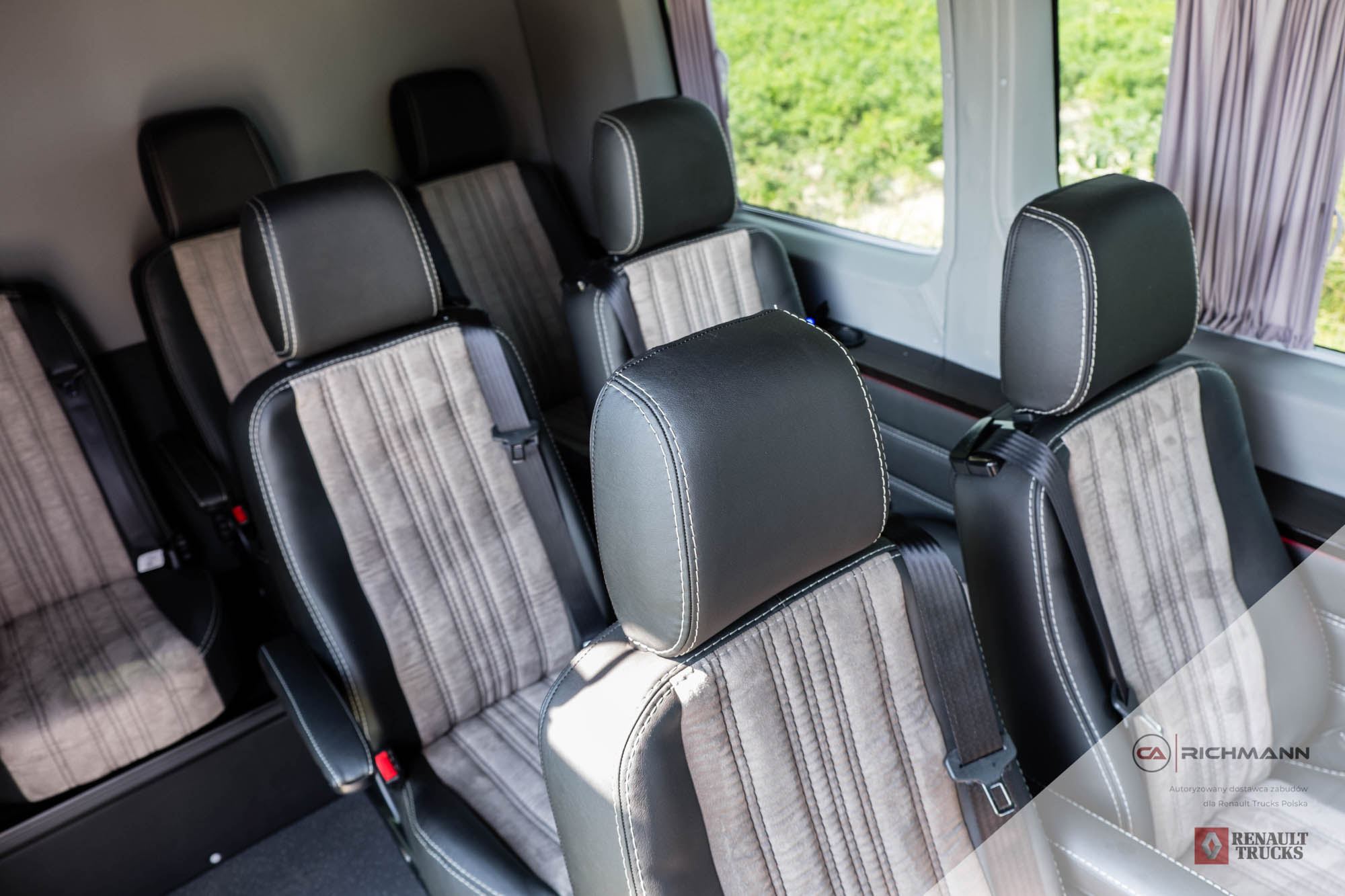 zabudowy busów vip