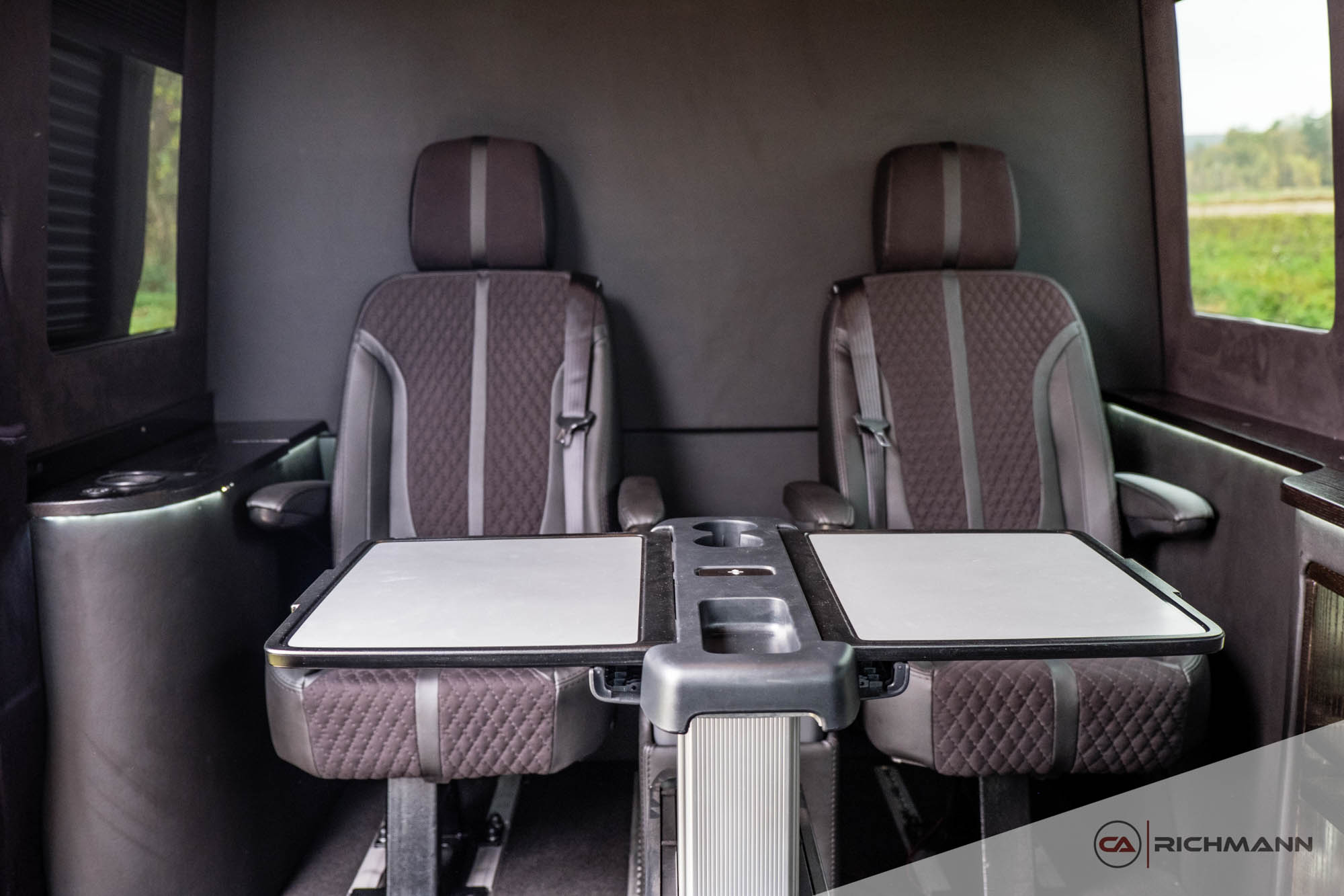 zabudowy busów vip