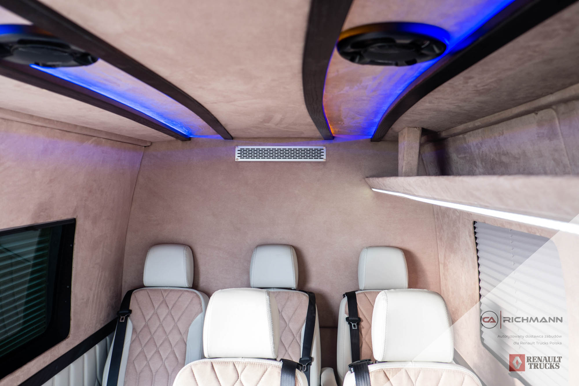 zabudowy busów vip