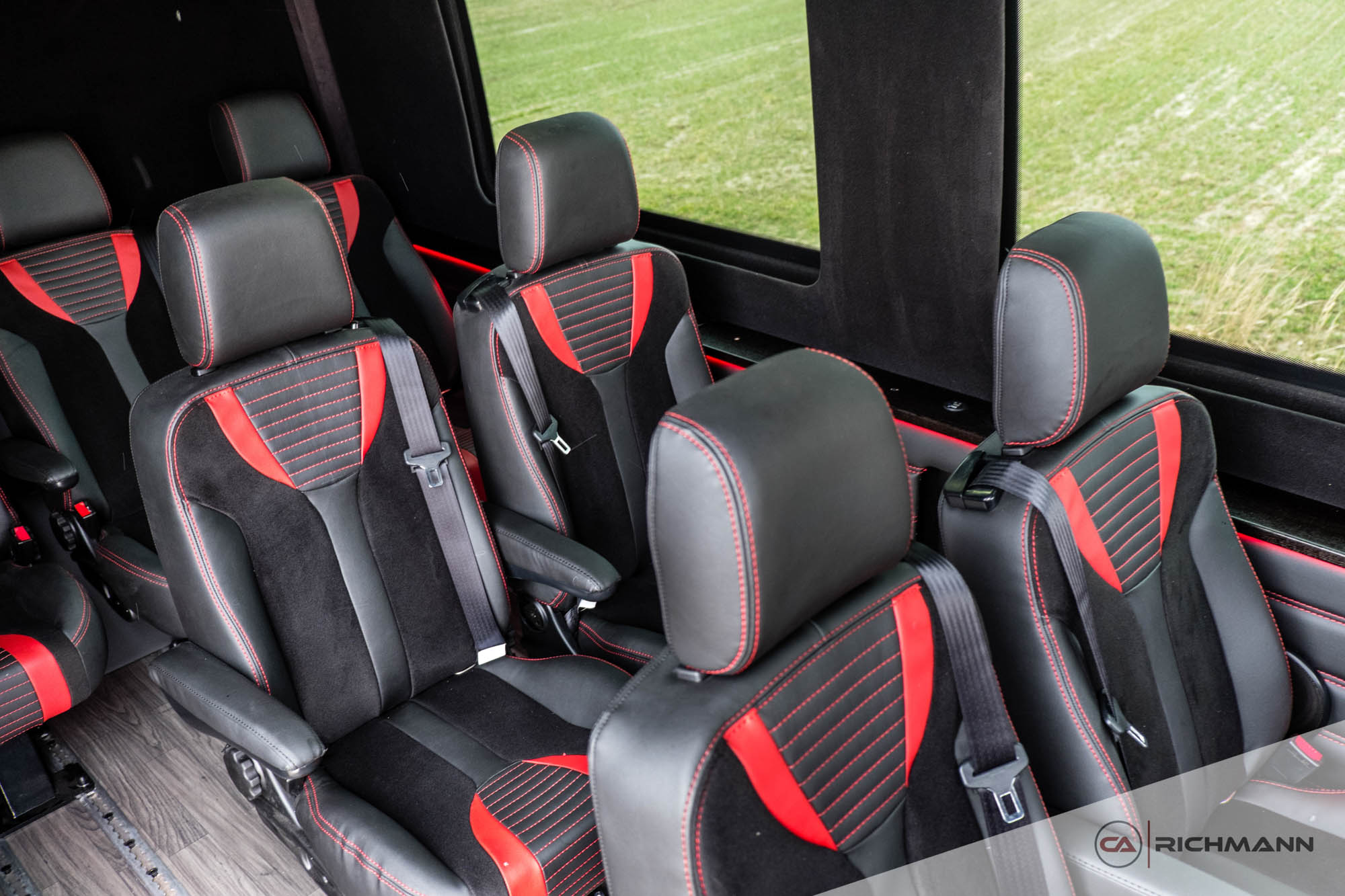 przeróbki busów na osobowe