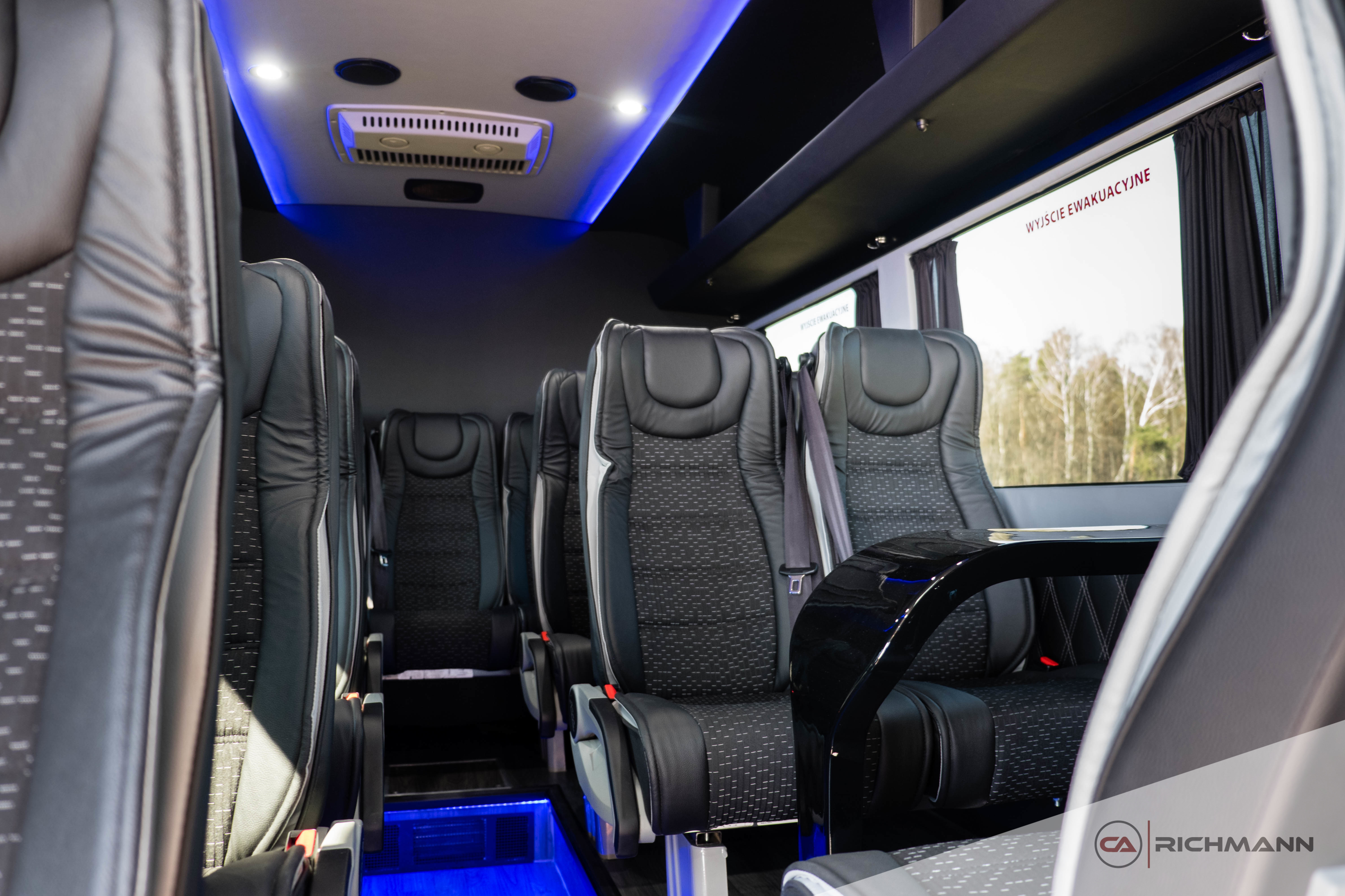 zabudowa autobusu