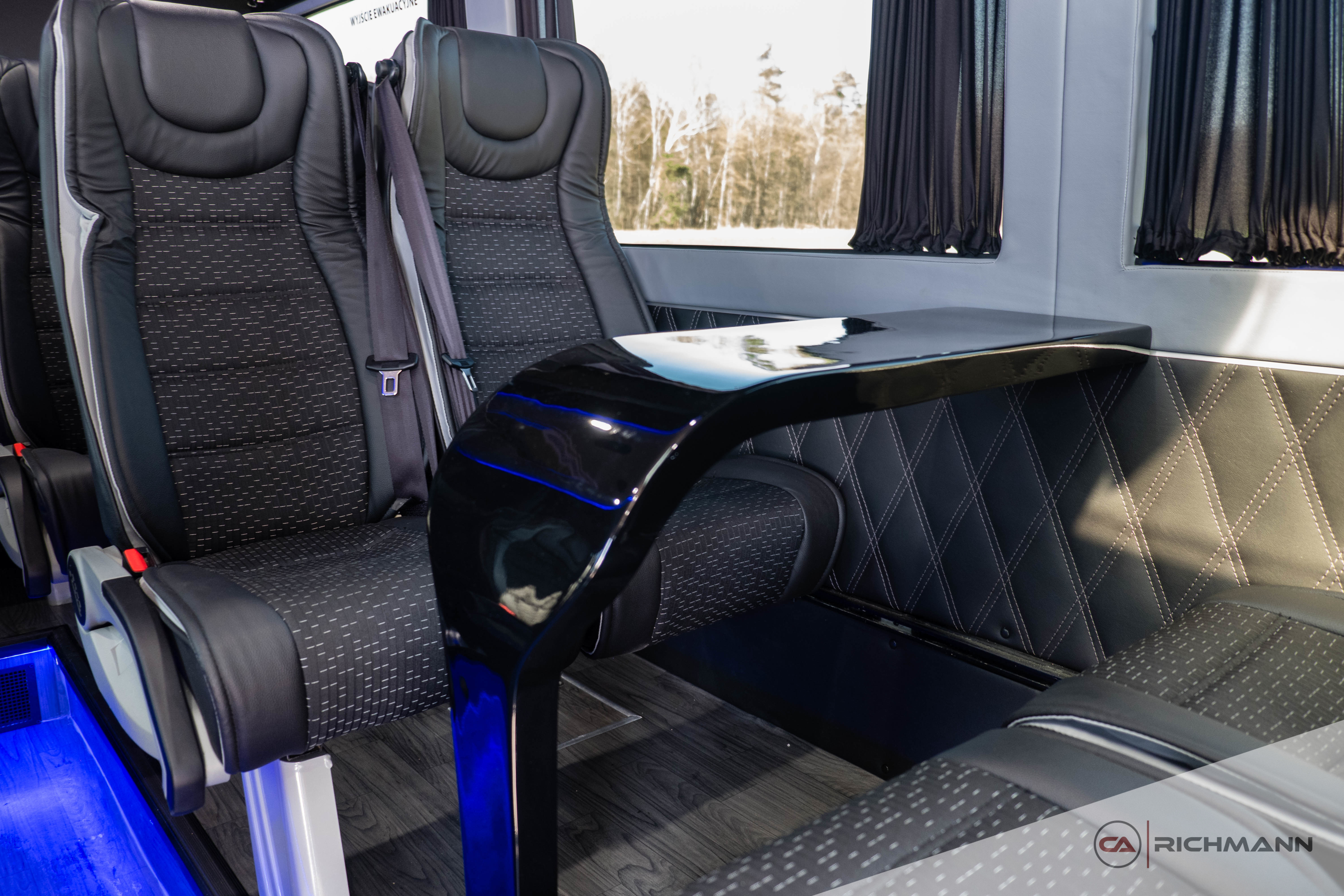 zabudowa autobusu