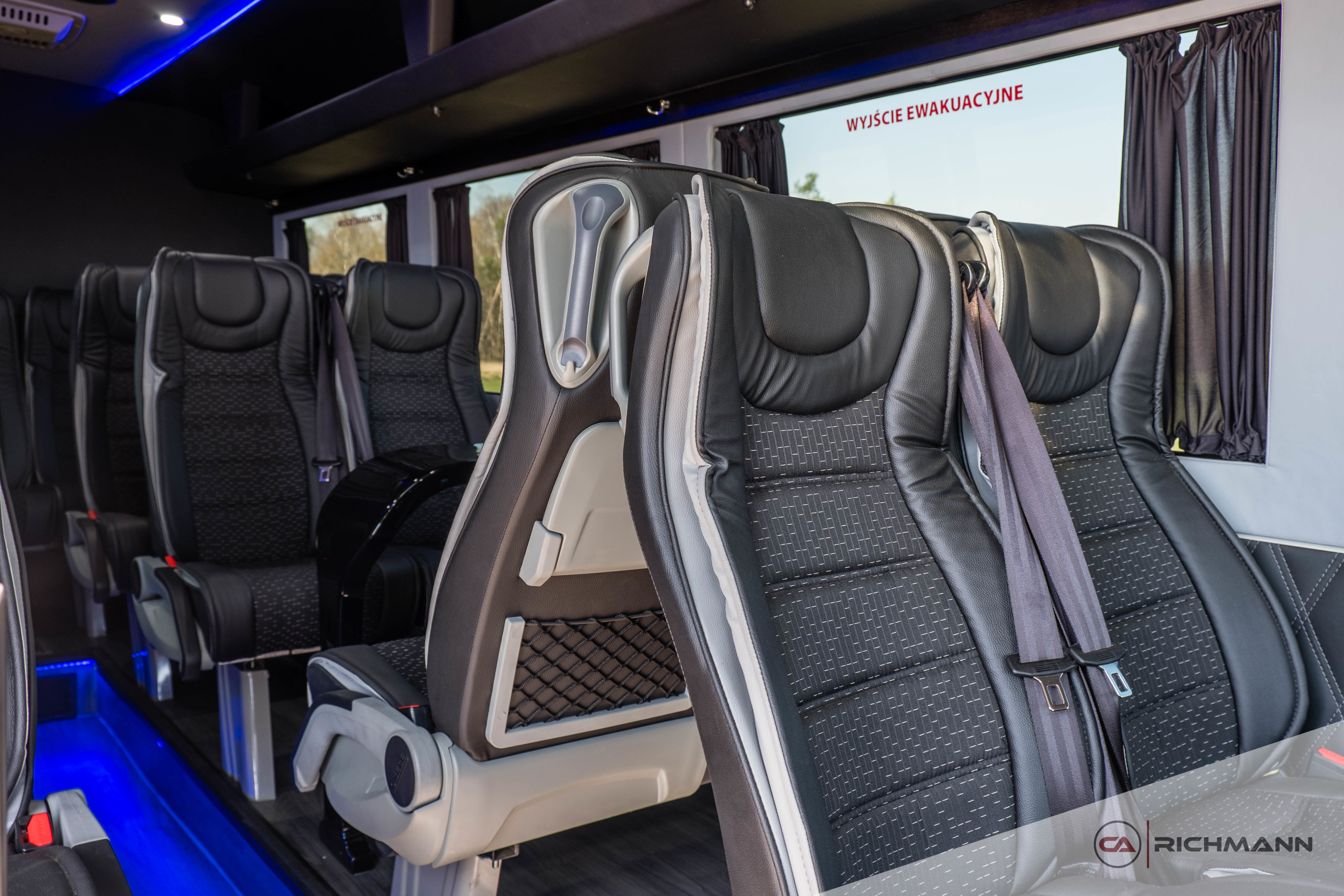 zabudowa autobusu